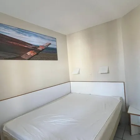 Cap Esterel 2 Pieces Avec Terrasse Vue Golf Et Parking Apartment *