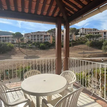 Cap Esterel 2 Pieces Avec Terrasse Vue Golf Et Parking Apartamento